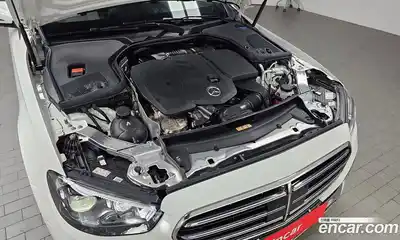 Mercedes-Benz E-Class 2022 1.9 гидро, миниатюра 6