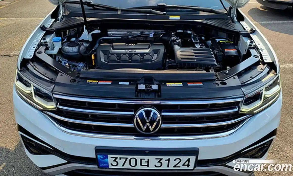 Volkswagen Tiguan 2022 2.0 гидро в Москве № 628970, фото 6