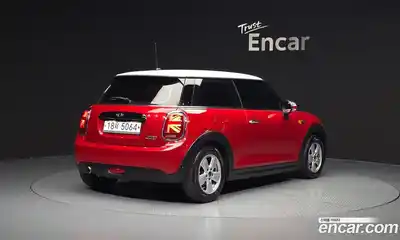 Mini Cooper 2017 1.5 гидро в Москве № 724857, миниатюра 2