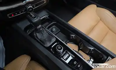 Volvo XC60 2018 2.0 гидро в Москве № 749548, миниатюра 9