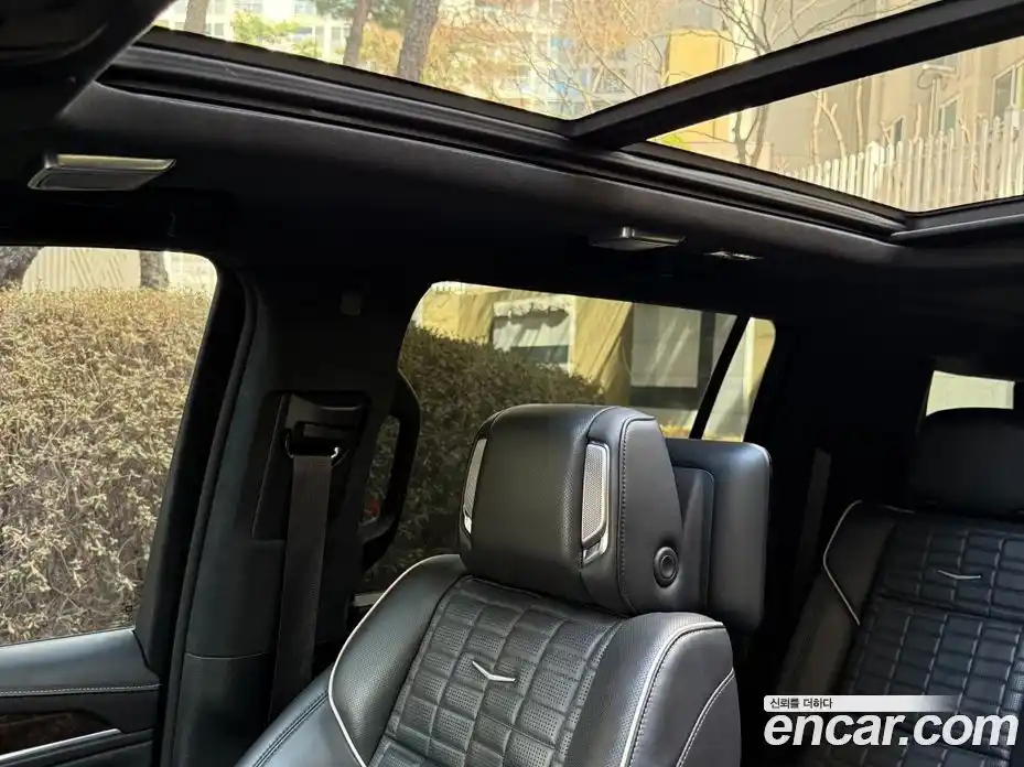 Cadillac Escalade 2022 6.2 гидро в Москве № 815623, фото 7