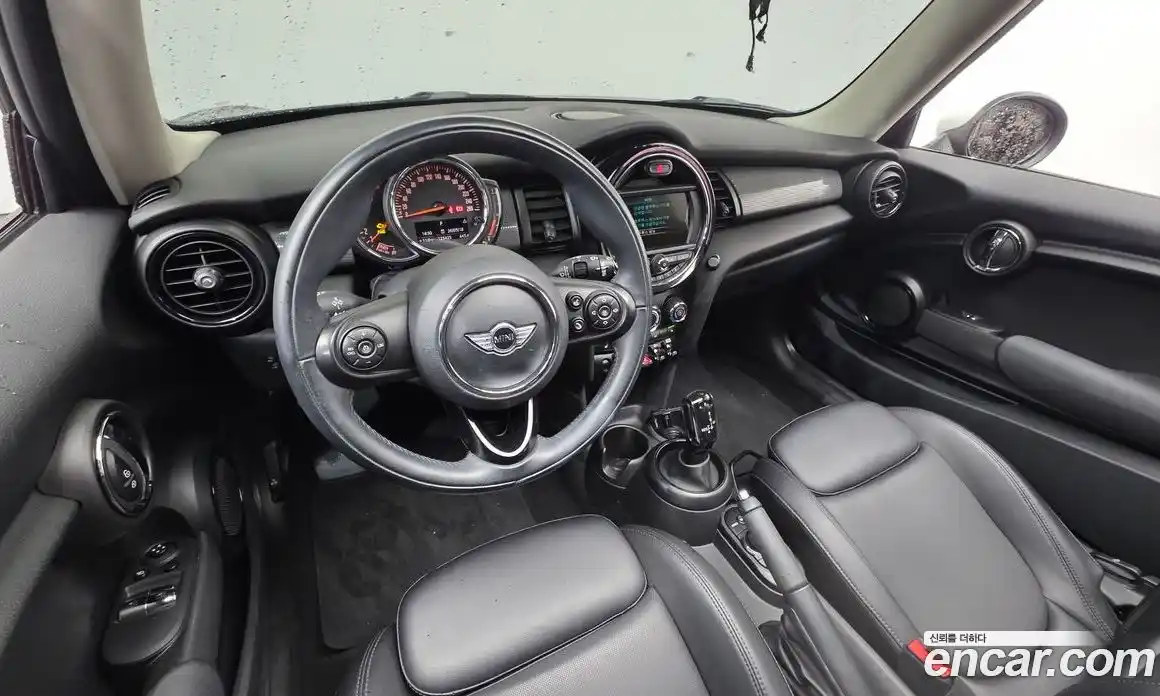 Mini Cooper 2018 1.5 гидро в Москве № 825373, фото 7