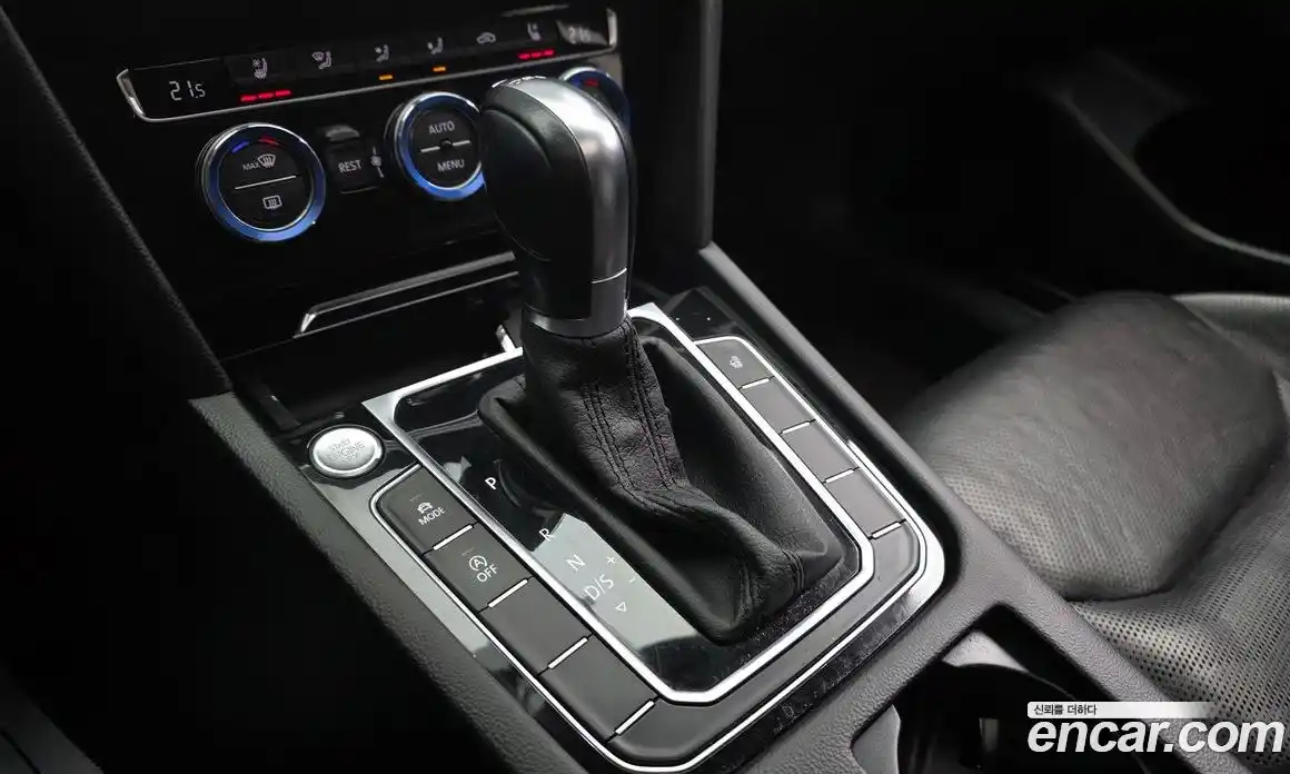 Volkswagen Arteon 2019 2.0 гидро в Москве № 826187, фото 9
