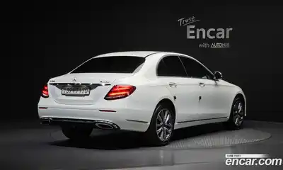Mercedes-Benz E-Class 2020 2.0 гидро, миниатюра 2