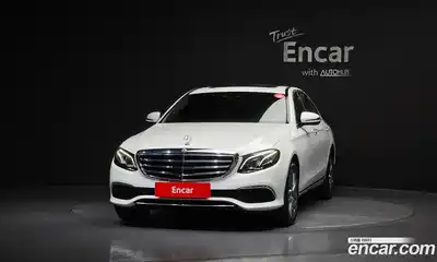 Mercedes-Benz E-Class 2020 2.0 гидро, миниатюра 3