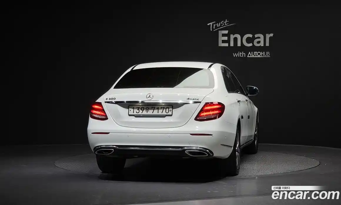 Mercedes-Benz E-Class 2020 2.0 гидро, фото 4