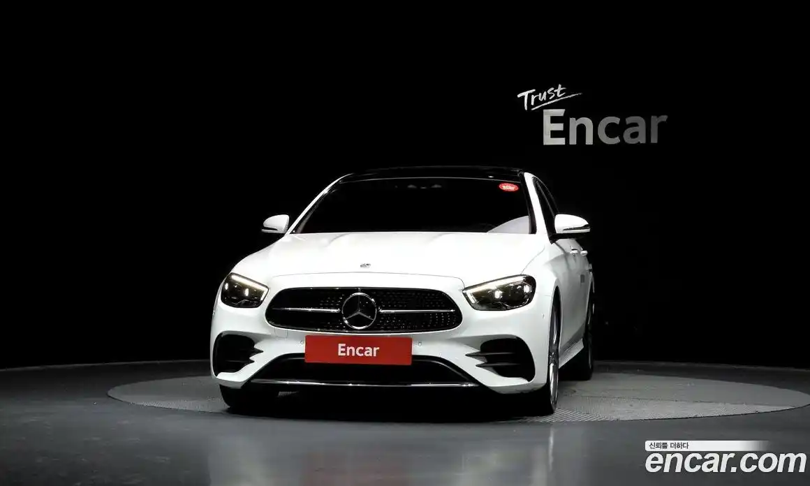 Mercedes-Benz E-Class 2022 2.0 гидро, фото 3