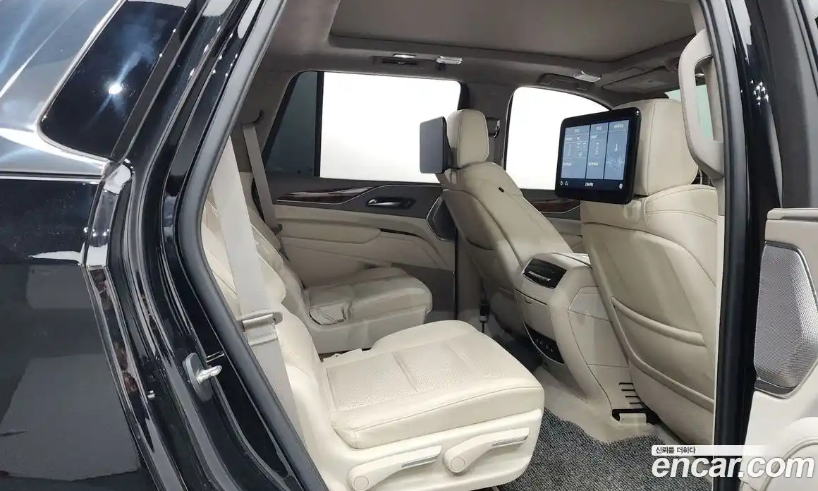 Cadillac Escalade 2021 6.2 гидро в Москве № 863980, фото 12