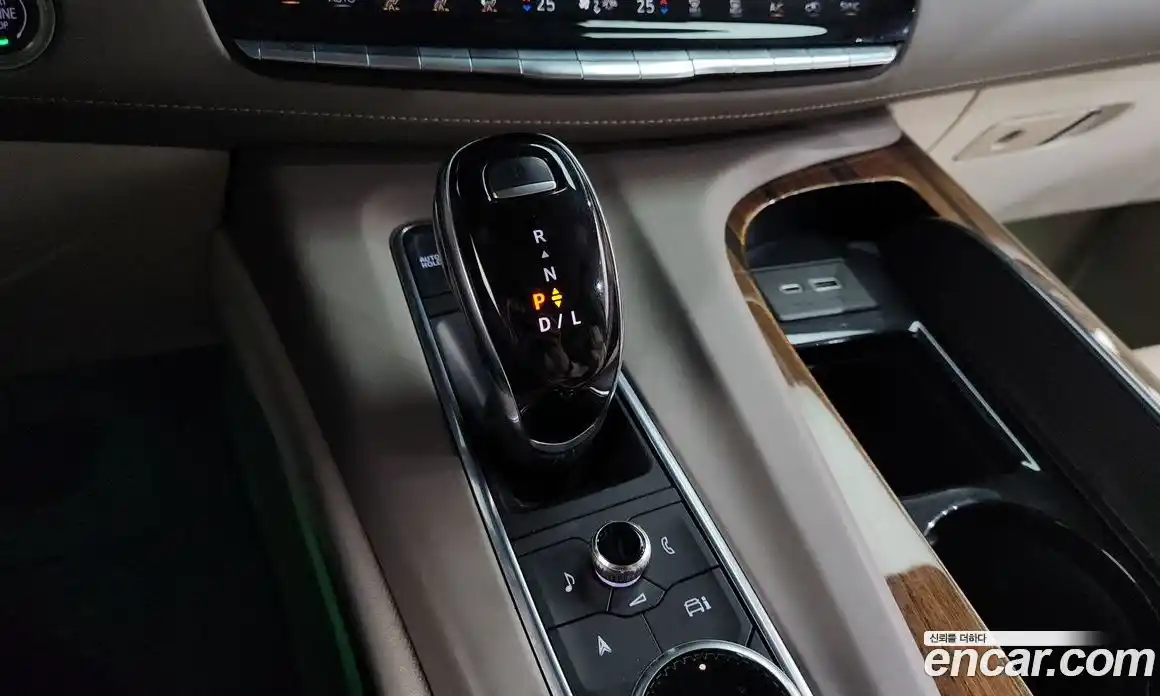 Cadillac Escalade 2021 6.2 гидро в Москве № 863980, фото 9