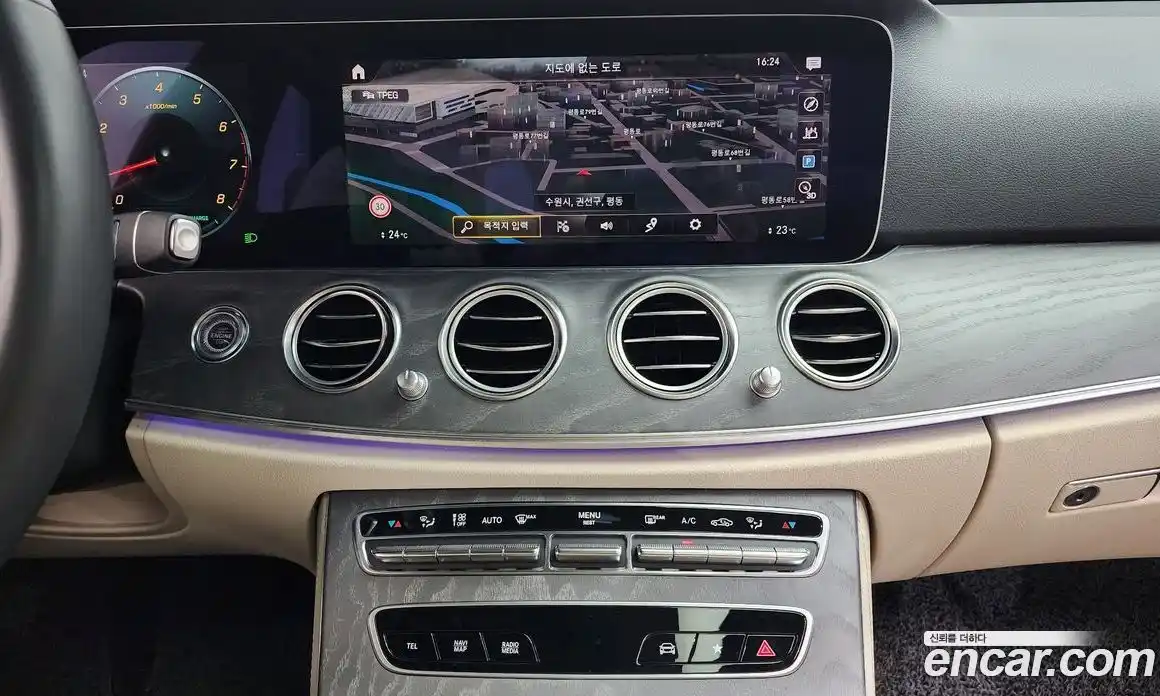 Mercedes-Benz E-Class 2022 2.0 гидро, фото 14