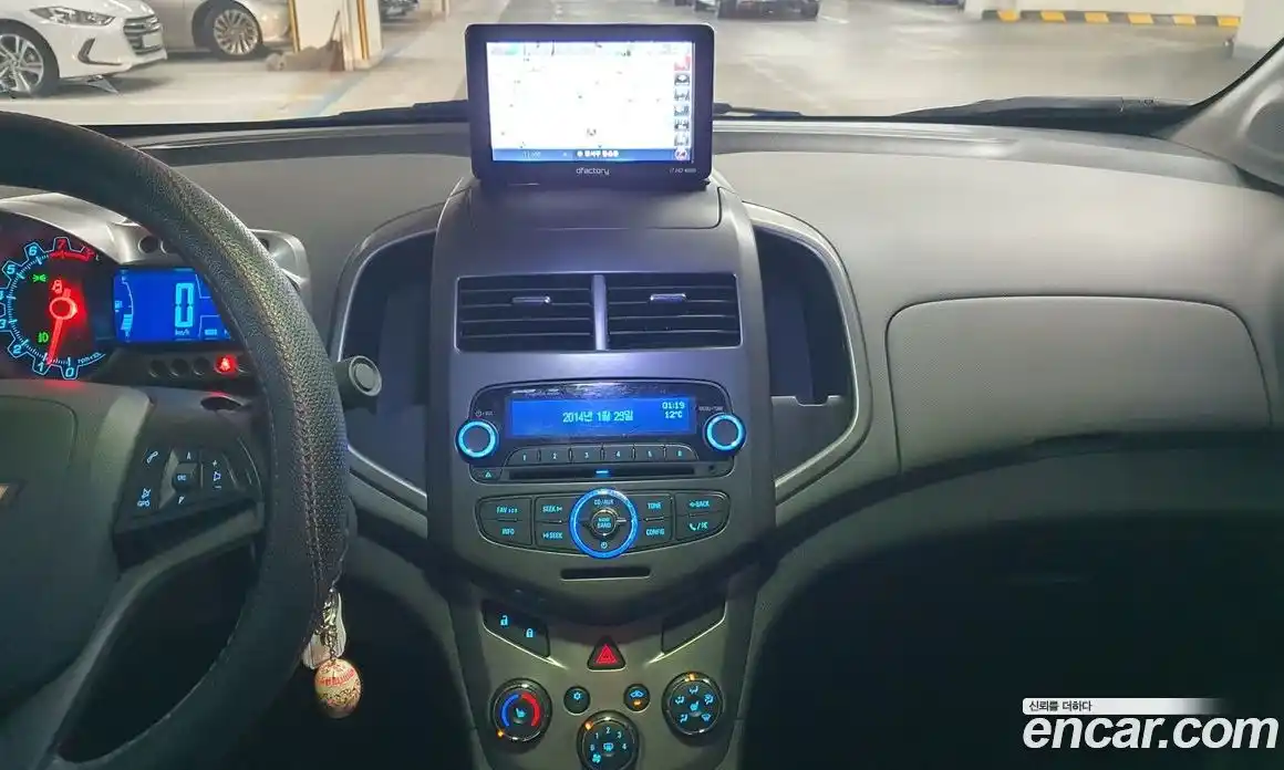 Chevrolet Aveo 2015 1.4 Механическая в Москве № 936793, фото 15