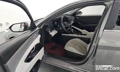 Hyundai Avante 2021 1.6 Автомат в Москве № 970772, миниатюра 10