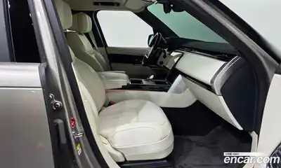 Land Rover Range-Rover 2025 3.0 гидро в Москве № 975040, миниатюра 11