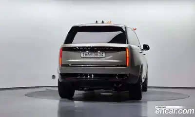 Land Rover Range-Rover 2025 3.0 гидро в Москве № 975040, миниатюра 4