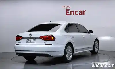 Volkswagen Passat 2018 2.0 гидро в Москве № 976070, миниатюра 2