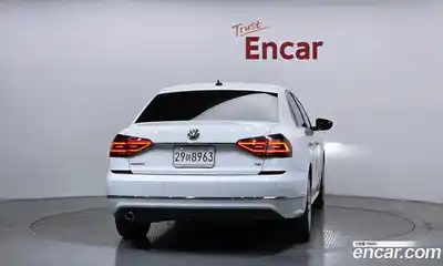 Volkswagen Passat 2018 2.0 гидро в Москве № 976070, миниатюра 4