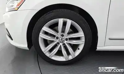 Volkswagen Passat 2018 2.0 гидро в Москве № 976070, миниатюра 5