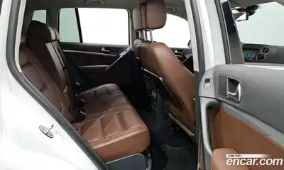 Volkswagen Tiguan 2015 2.0 гидро в Москве № 976188, миниатюра 11