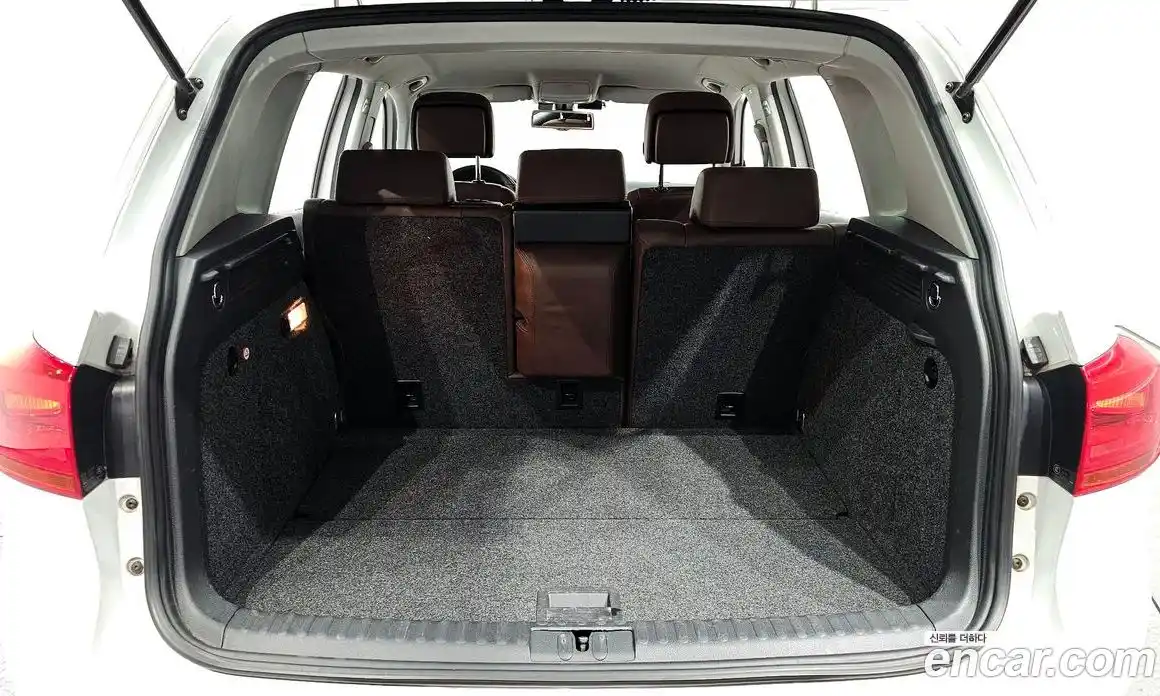 Volkswagen Tiguan 2015 2.0 гидро в Москве № 976188, фото 20