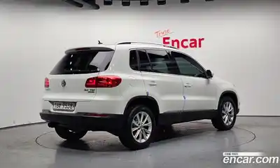 Volkswagen Tiguan 2015 2.0 гидро в Москве № 976188, миниатюра 2