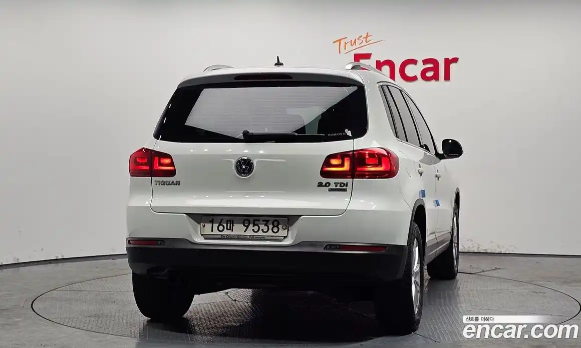 Volkswagen Tiguan 2015 2.0 гидро в Москве № 976188, фото 4