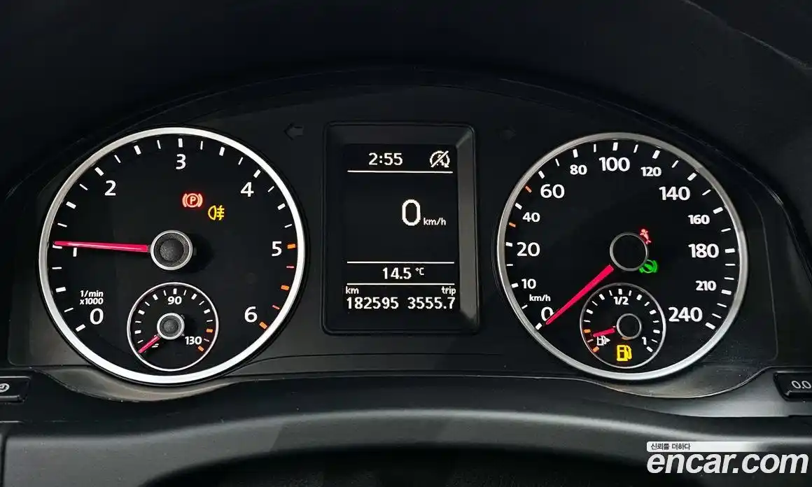 Volkswagen Tiguan 2015 2.0 гидро в Москве № 976188, фото 8