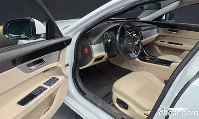 Jaguar XF 2018 2.0 гидро в Москве № 976492, миниатюра 11