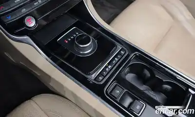 Jaguar XF 2018 2.0 гидро в Москве № 976492, миниатюра 9