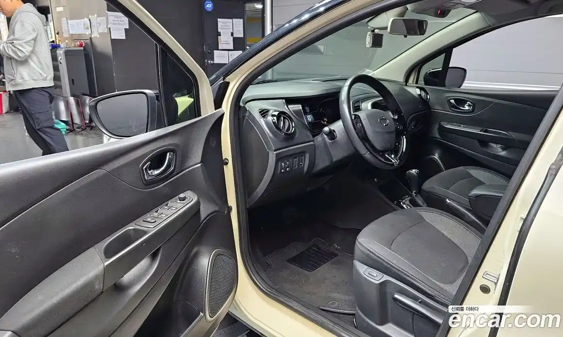 Renault QM3 2015 1.5 Автомат в Москве № 1000532, фото 11