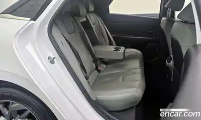 Hyundai Avante 2023 1.6 Автомат в Москве № 1001808, миниатюра 12