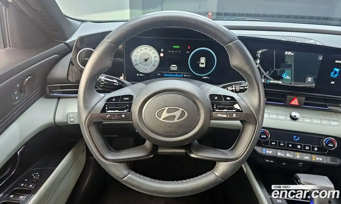 Hyundai Avante 2023 1.6 Автомат в Москве № 1001808, фото 13