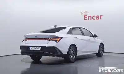 Hyundai Avante 2023 1.6 Автомат в Москве № 1001808, миниатюра 2