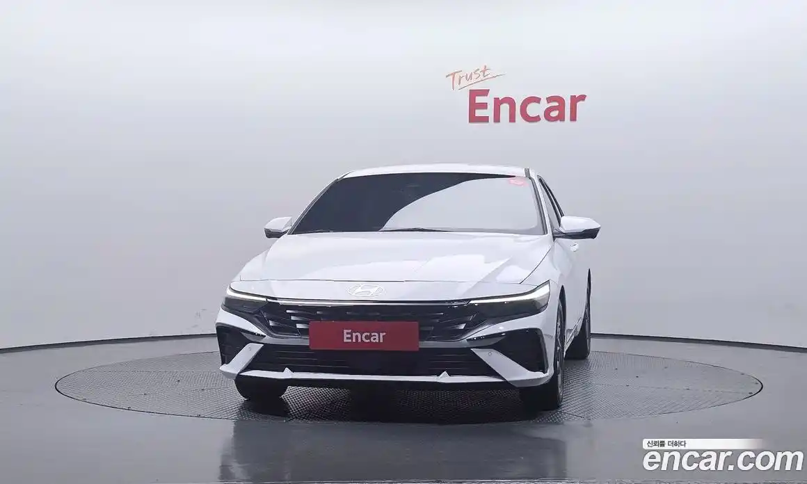 Hyundai Avante 2023 1.6 Автомат в Москве № 1001808, фото 3