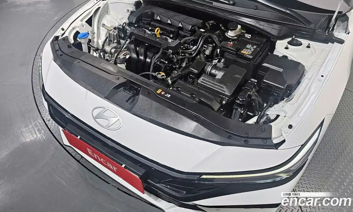 Hyundai Avante 2023 1.6 Автомат в Москве № 1001808, фото 6