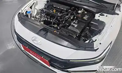 Hyundai Avante 2023 1.6 Автомат в Москве № 1001808, миниатюра 6