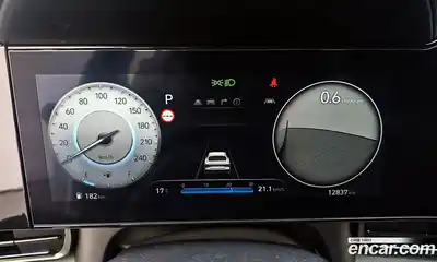 Hyundai Avante 2023 1.6 Автомат в Москве № 1001808, миниатюра 8