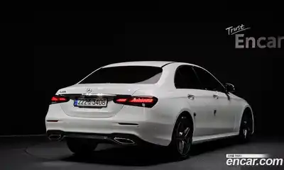 Mercedes-Benz E-Class 2022 2.0 гидро, миниатюра 2