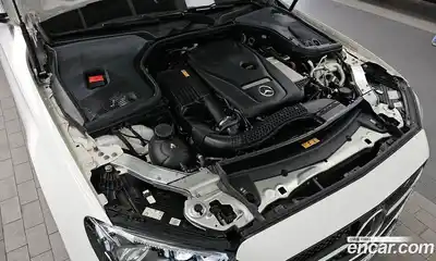 Mercedes-Benz E-Class 2022 2.0 гидро, миниатюра 6