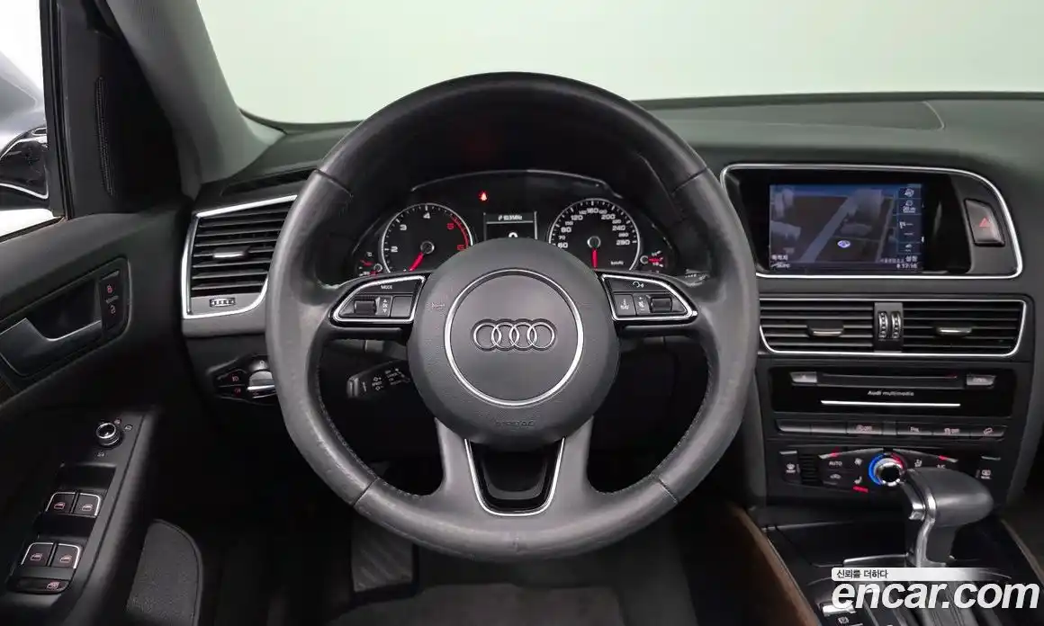 Audi Q5 2016 2.0 Автомат в Москве № 1007058, фото 13