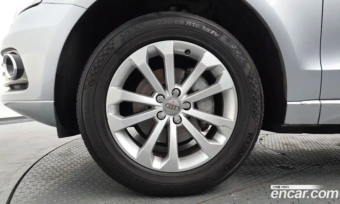 Audi Q5 2016 2.0 Автомат в Москве № 1007058, фото 5