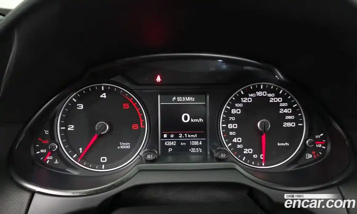 Audi Q5 2016 2.0 Автомат в Москве № 1007058, фото 8