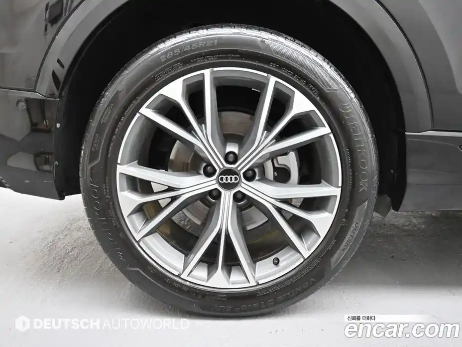 Audi Q8 2022 3.0 Автомат в Москве № 1008234, фото 5