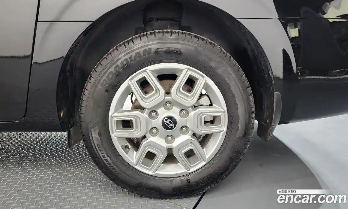 Hyundai Staria 2024 1.6 Автомат в Москве № 1008771, фото 5