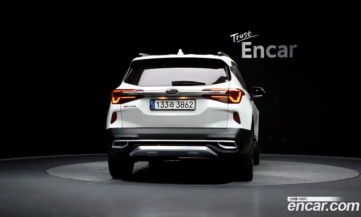 Kia Seltos 2020 1.6 Автомат в Москве № 1009150, фото 4