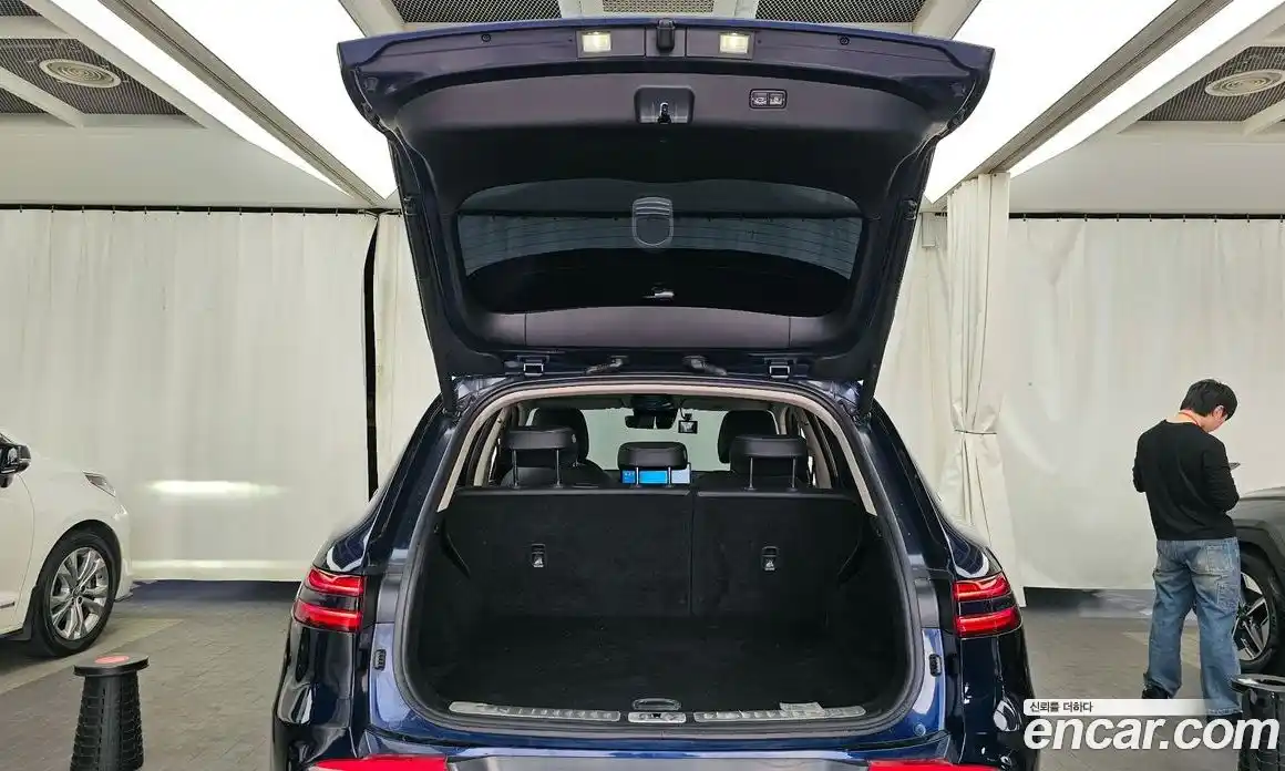 Genesis GV70 2021 2.5 Автомат в Москве № 1009973, фото 20