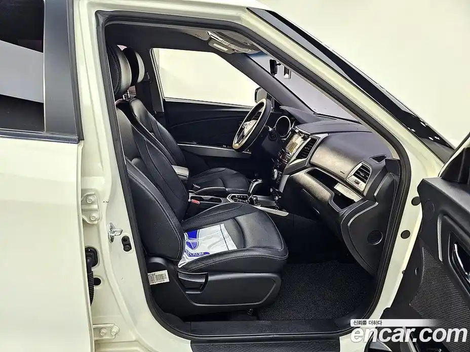 SsangYong TIBOLI 2016 1.6 Автомат в Москве № 1010972, фото 11