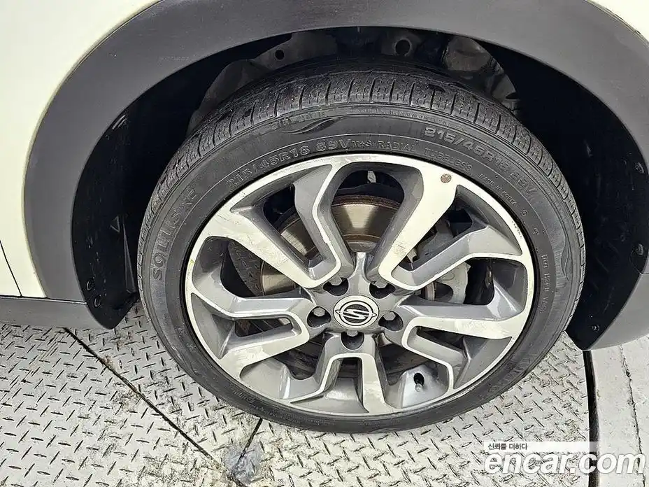 SsangYong TIBOLI 2016 1.6 Автомат в Москве № 1010972, фото 20