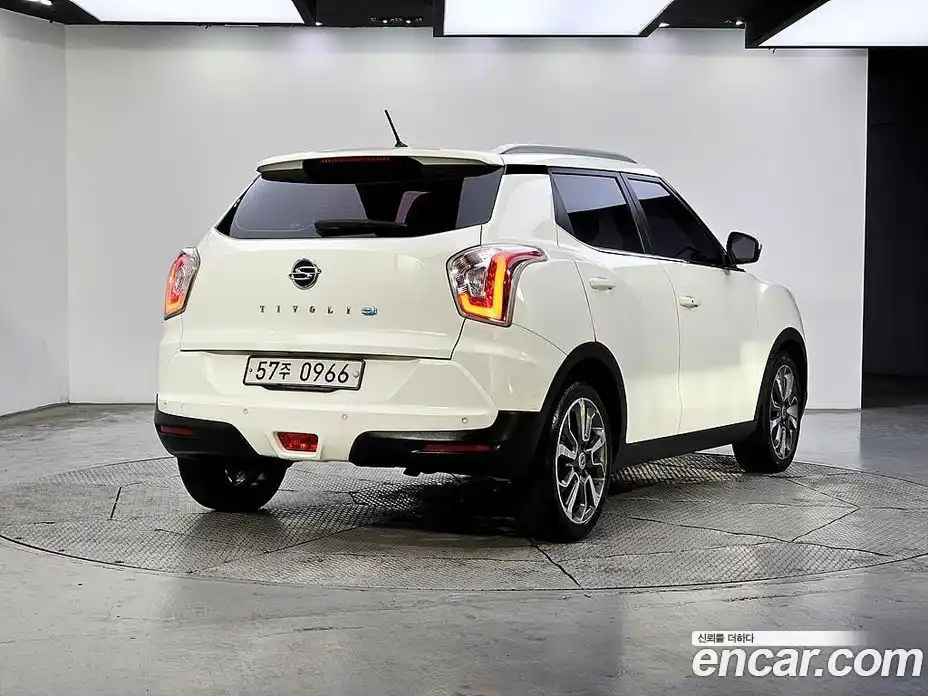 SsangYong TIBOLI 2016 1.6 Автомат в Москве № 1010972, фото 4