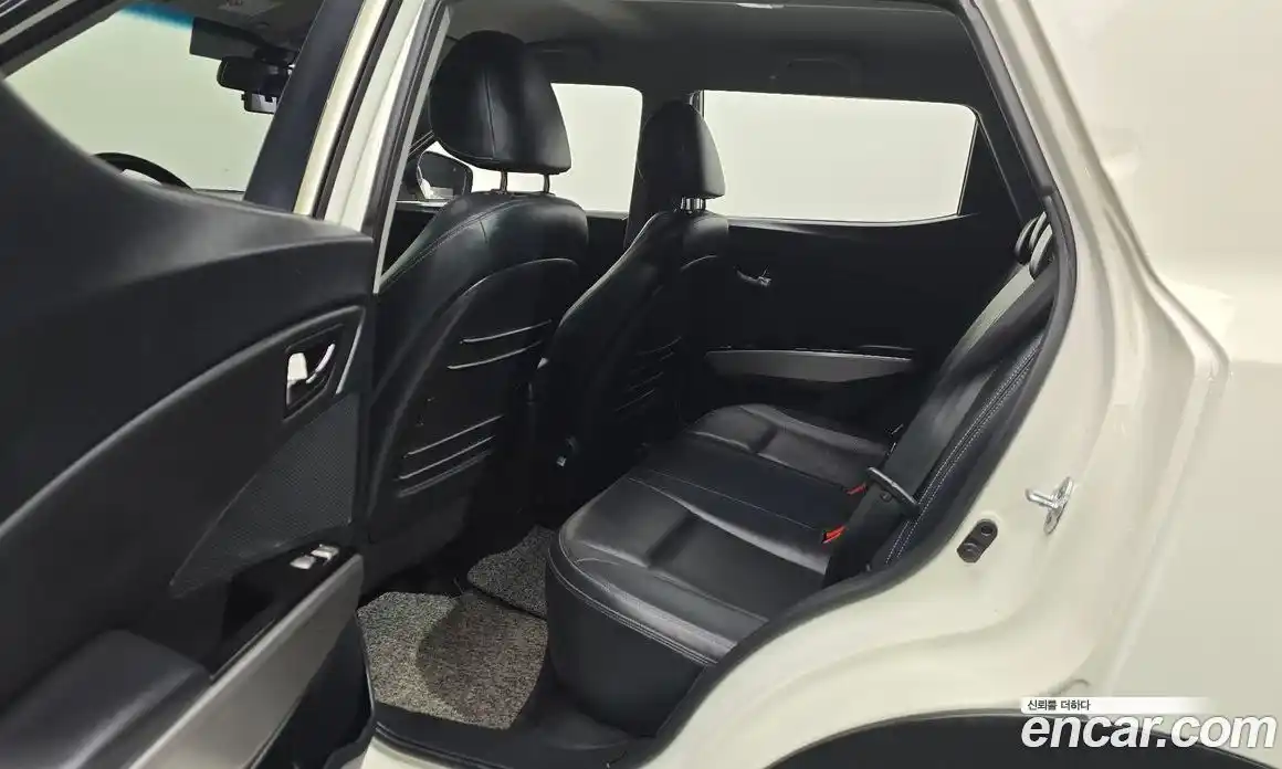 SsangYong TIBOLI 2016 1.6 Автомат в Москве № 1011086, фото 12