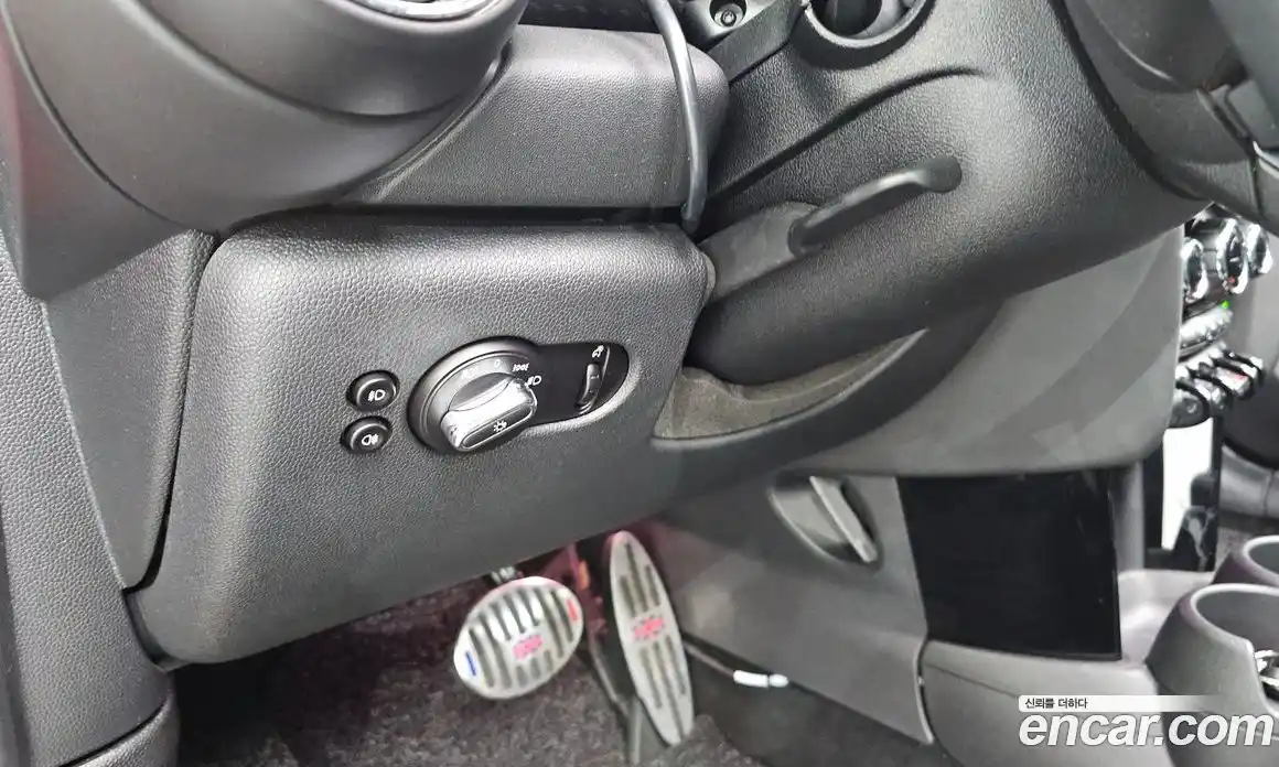 Mini Cooper 2015 2.0 гидро в Москве № 1013938, фото 13